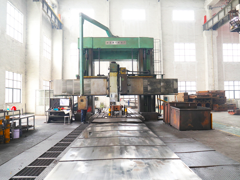 Heavy machine workshop